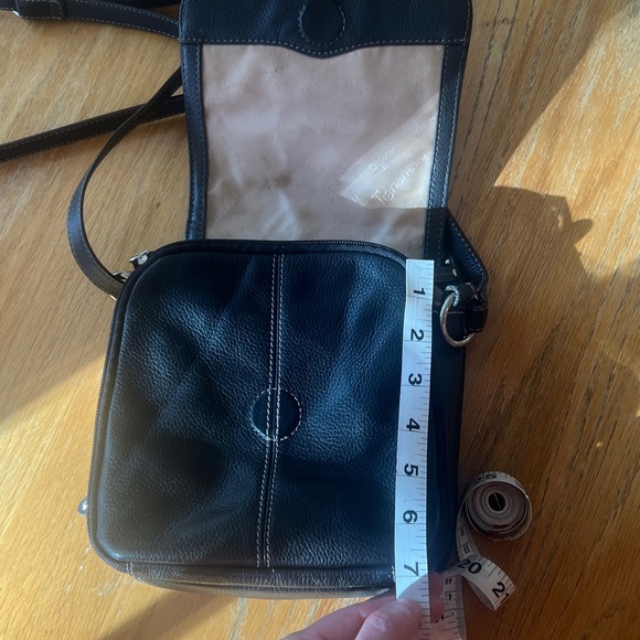 Tignanello cross body purse black leather - Picture 9 of 16